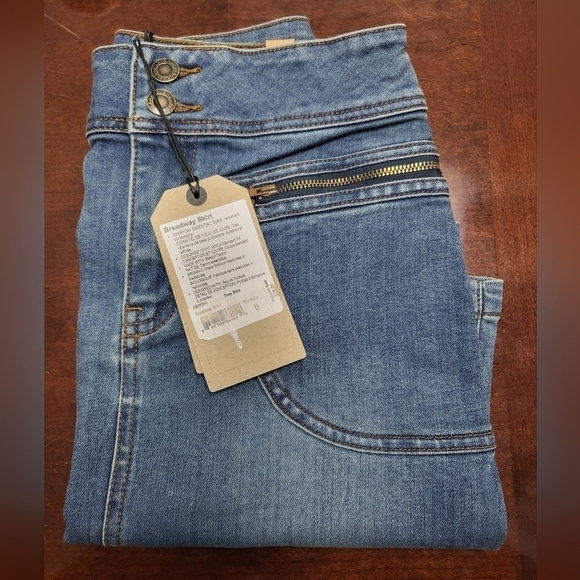 NWT prAna Broadway Skirt in True Blue - Picture 3 of 9